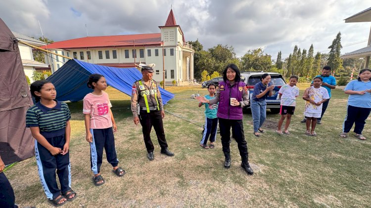 Kembalikan Ceria Pasca-Gempa, Polri Gelar Layanan Trauma Healing Bagi Penghuni Asrama di Labuan Bajo