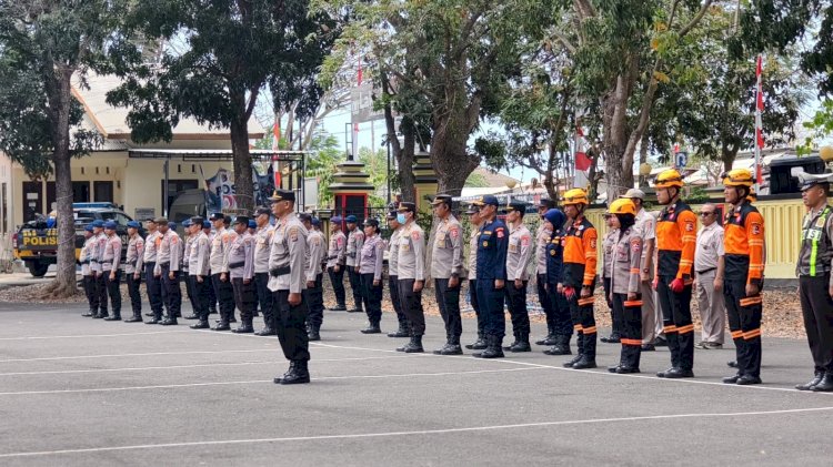 Tuntaskan Misi Kemanusiaan 14 Hari di Flores, 51 Personel BKO Mabes Polri Resmi Dilepas Polda NTT