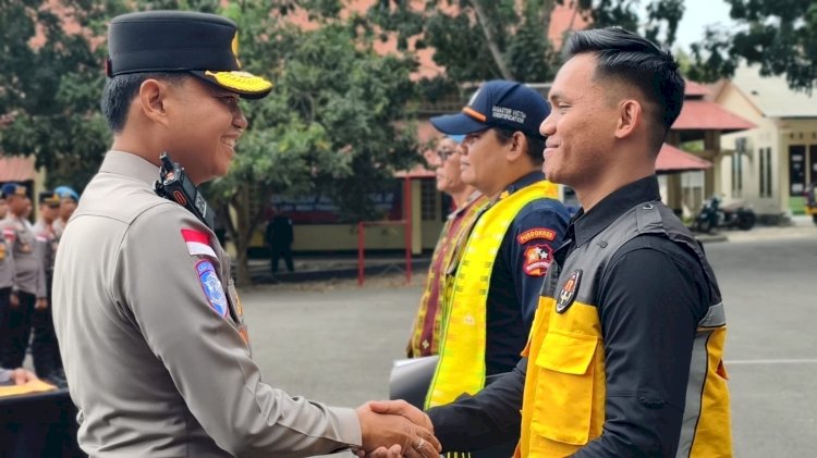 Tuntaskan Misi Kemanusiaan 14 Hari di Flores, 51 Personel BKO Mabes Polri Resmi Dilepas Polda NTT