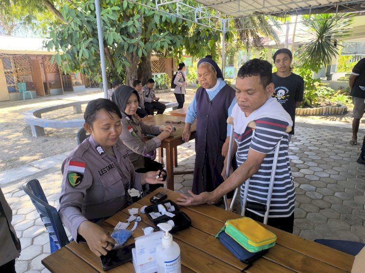 Pasca Gempa Flores: Polres Mabar Salurkan Logistik dan Layanan Kesehatan Gratis di Panti St. Damian