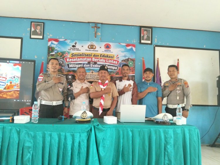 Tanamkan Disiplin Sejak Dini, Satlantas Polres Manggarai Barat Gelar Edukasi Lalu Lintas di SDK Wae Medu