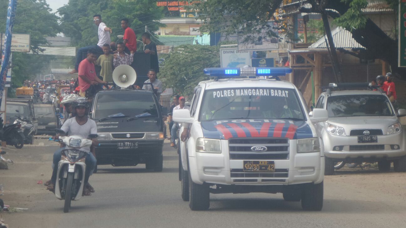 PENGAMANAN DAN PENGAWALAN PAWAI SINTERKLAS