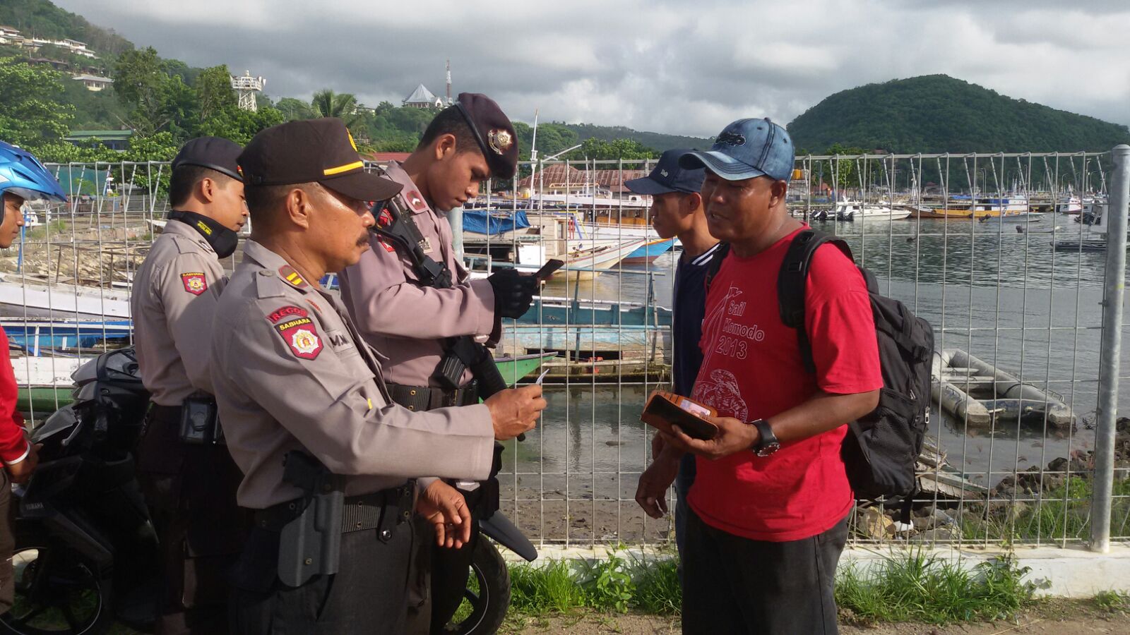 KASAT SABHARA POLRES MABAR PIMPIN PELAKSANAAN PENGECEKAN DI PELABUAHAN ASDP LABUAN BAJO