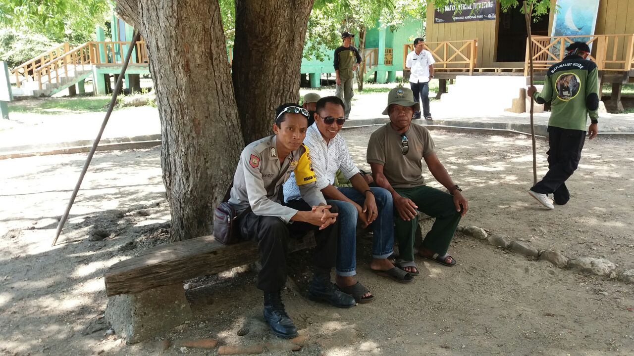 Patroli Ke Taman Nasional Komodo, Bhabinkamtibmas Pasir Panjang Manggarai Barat Imbau Petugas Jaga Ramah Terhadap Wisatawan