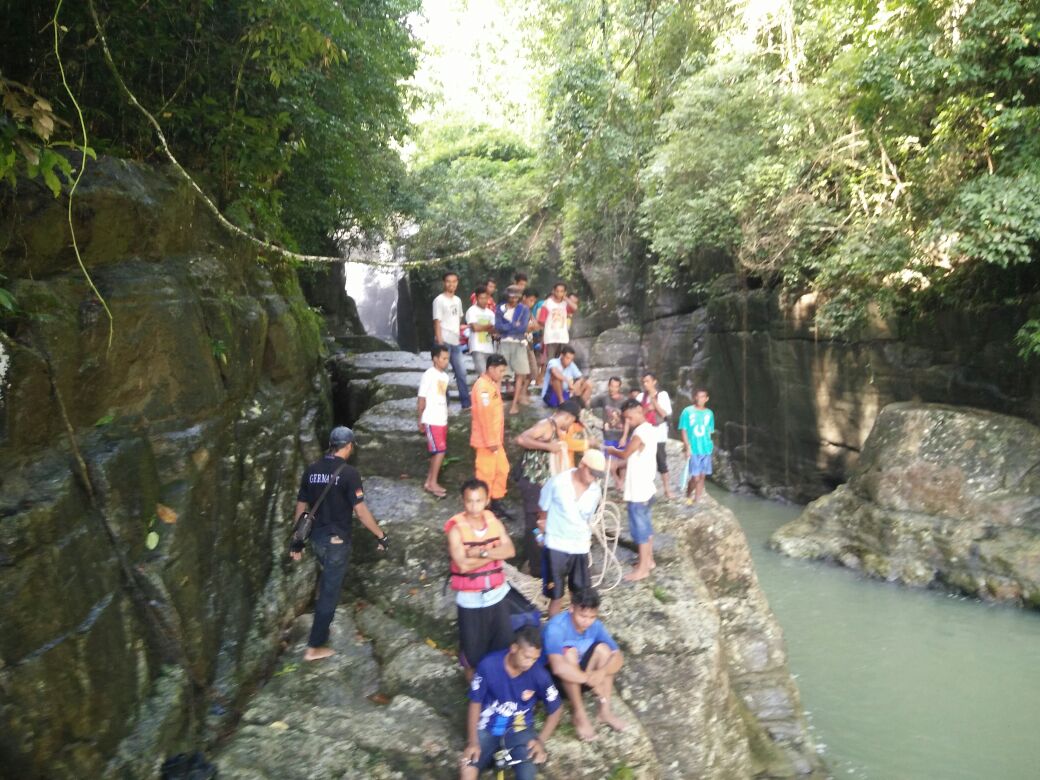 Dua WNA Dan Satu WNI Hilang Terseret Arus Suangai Di Obyek Wisata Air Terjun Cunca Wulang