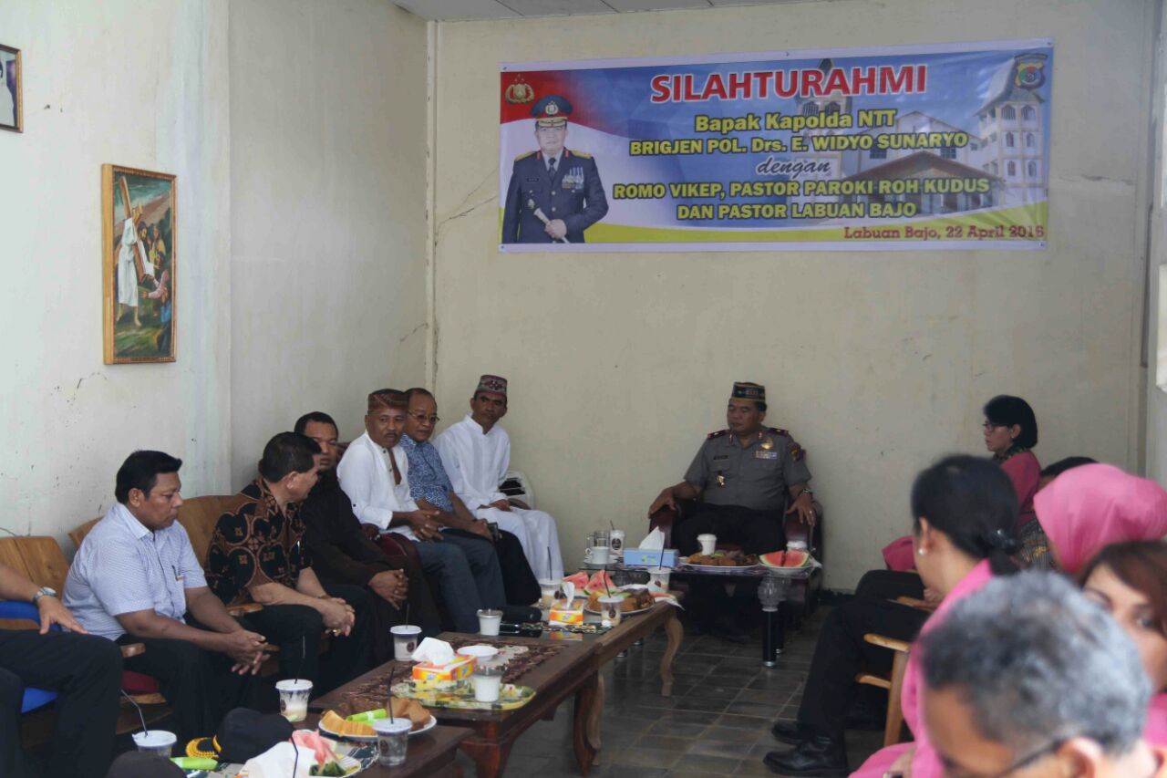 Kapolda NTT Bersilaturahmi Ke Pastoran Paroki Roh Kudus Labuan Bajo