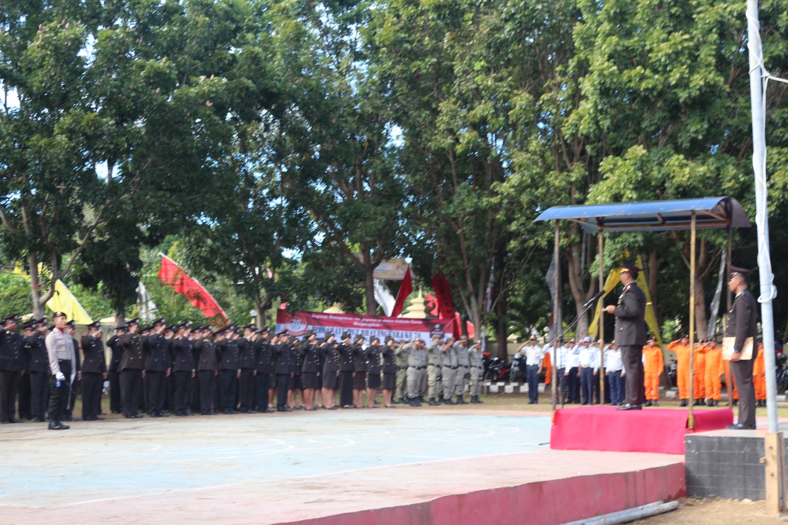 Pimpin Upacara HUT Bhyangkara Ke 70, Kapolres Mabar Bacakan Amanat Presiden RI