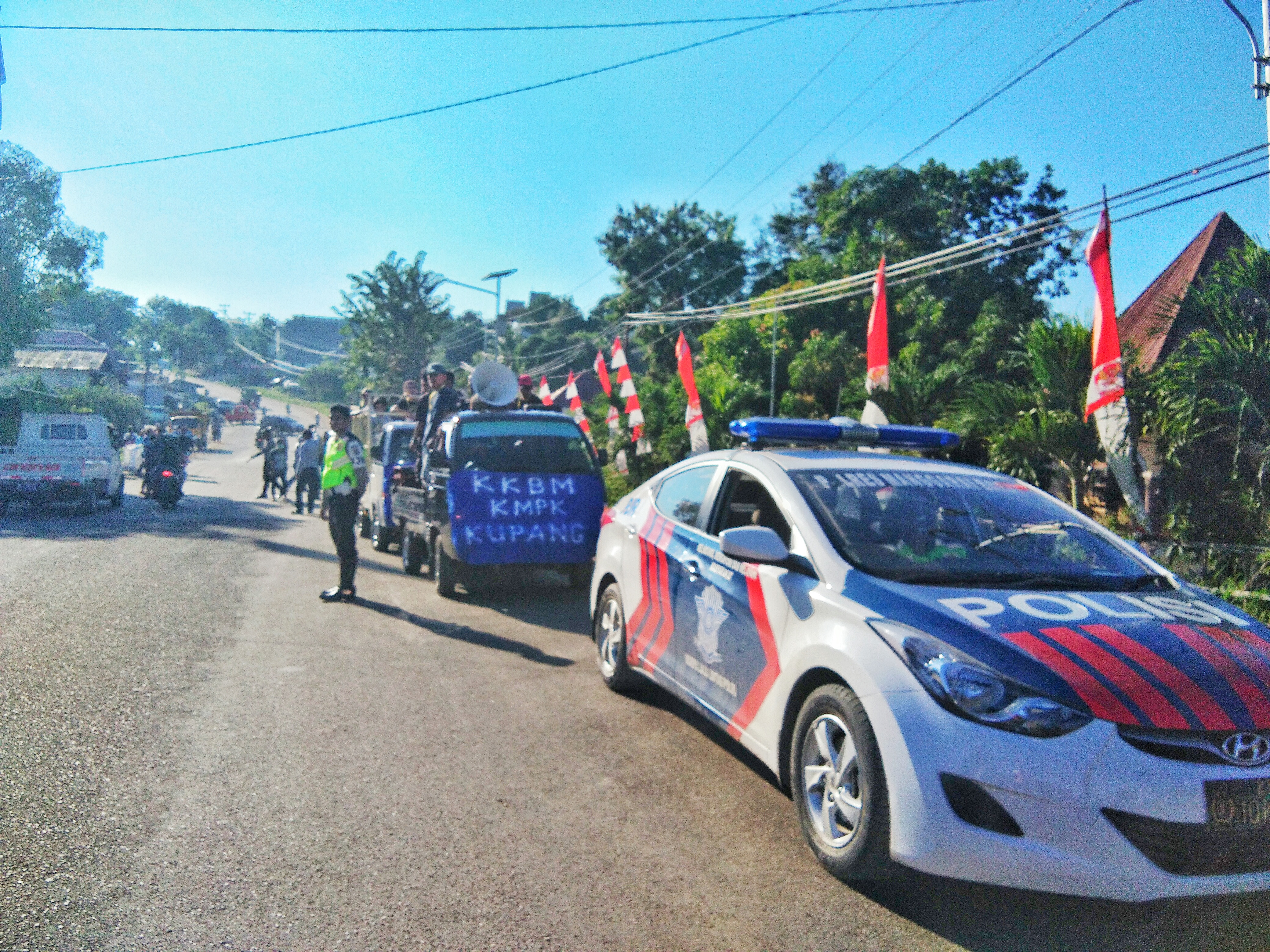 Polres Mabar Ikut Berpartisipasi Peduli Kebersihan Lingkungan Bersama Kesatuan Mahasiswa Pelajar Komodo-Kupang