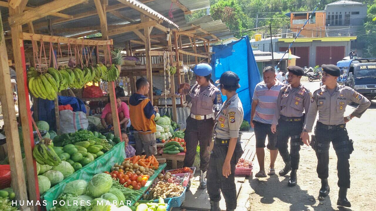 Sat Sabhara Polres Mabar Tingkatkan Giat Patroli Sambang Dan Dialogis Di Kota Labuan Bajo