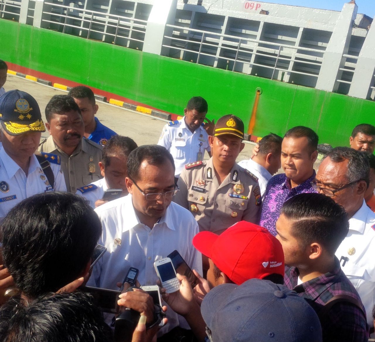 Kapolres Mabar Dampingi Menhub tinjau Pelabuhan Labuan Bajo