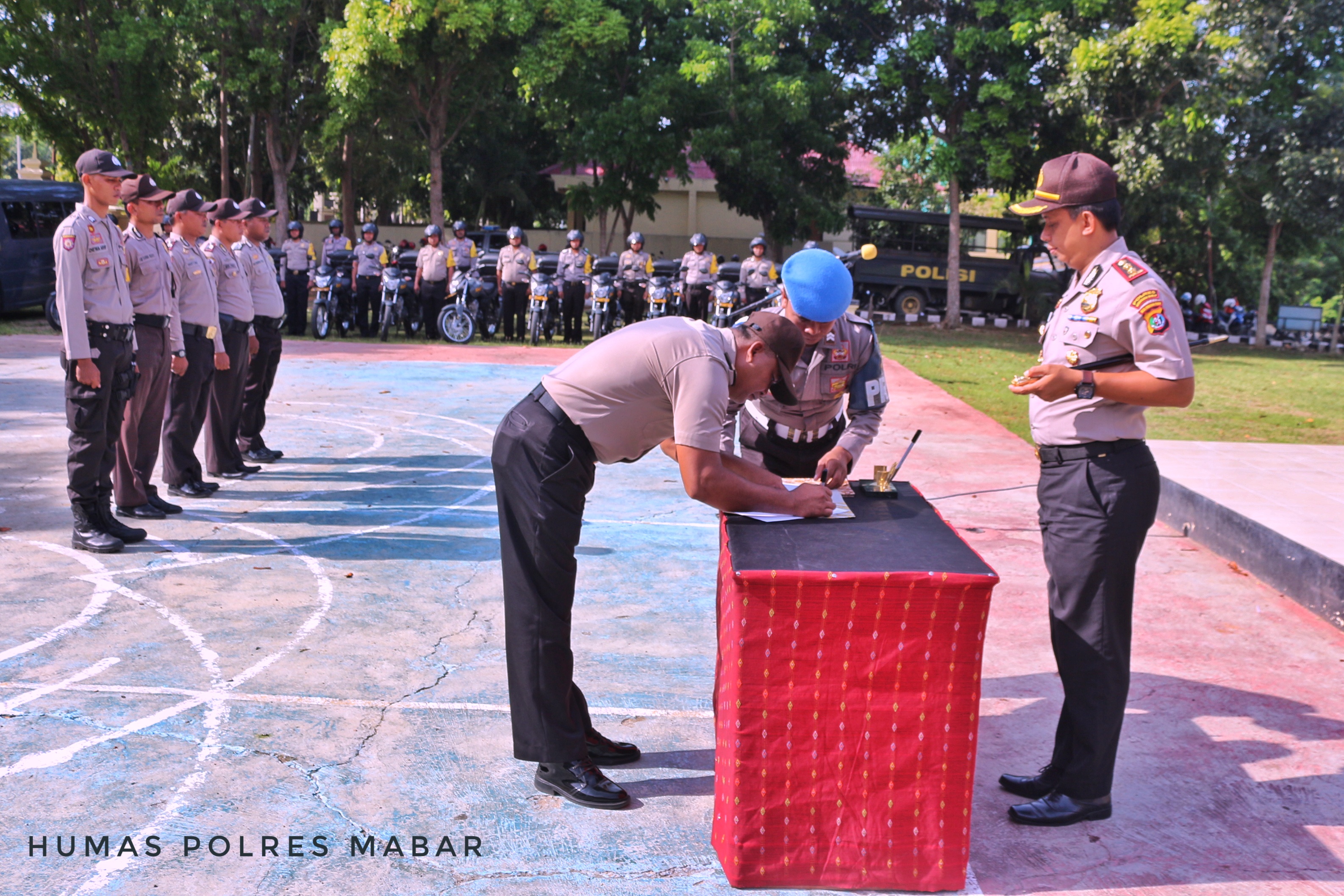 Polres Mabar Laksanakan Upacara Penyerahan Ranmor Dinas Bhabinkamtibmas