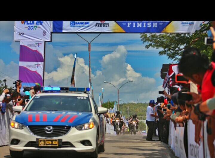 Polres Mabar Perketat Pengamanan Puncak event Balap Sepeda Internasional Tour de Flores 2017 Stage 6