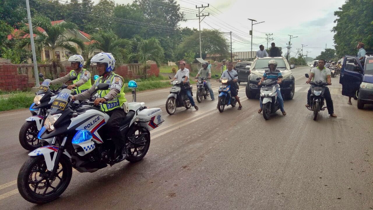 Personil Polres Mabar berikan pelayanan pengamanan dan pengawalan penjemputan Imam Baru