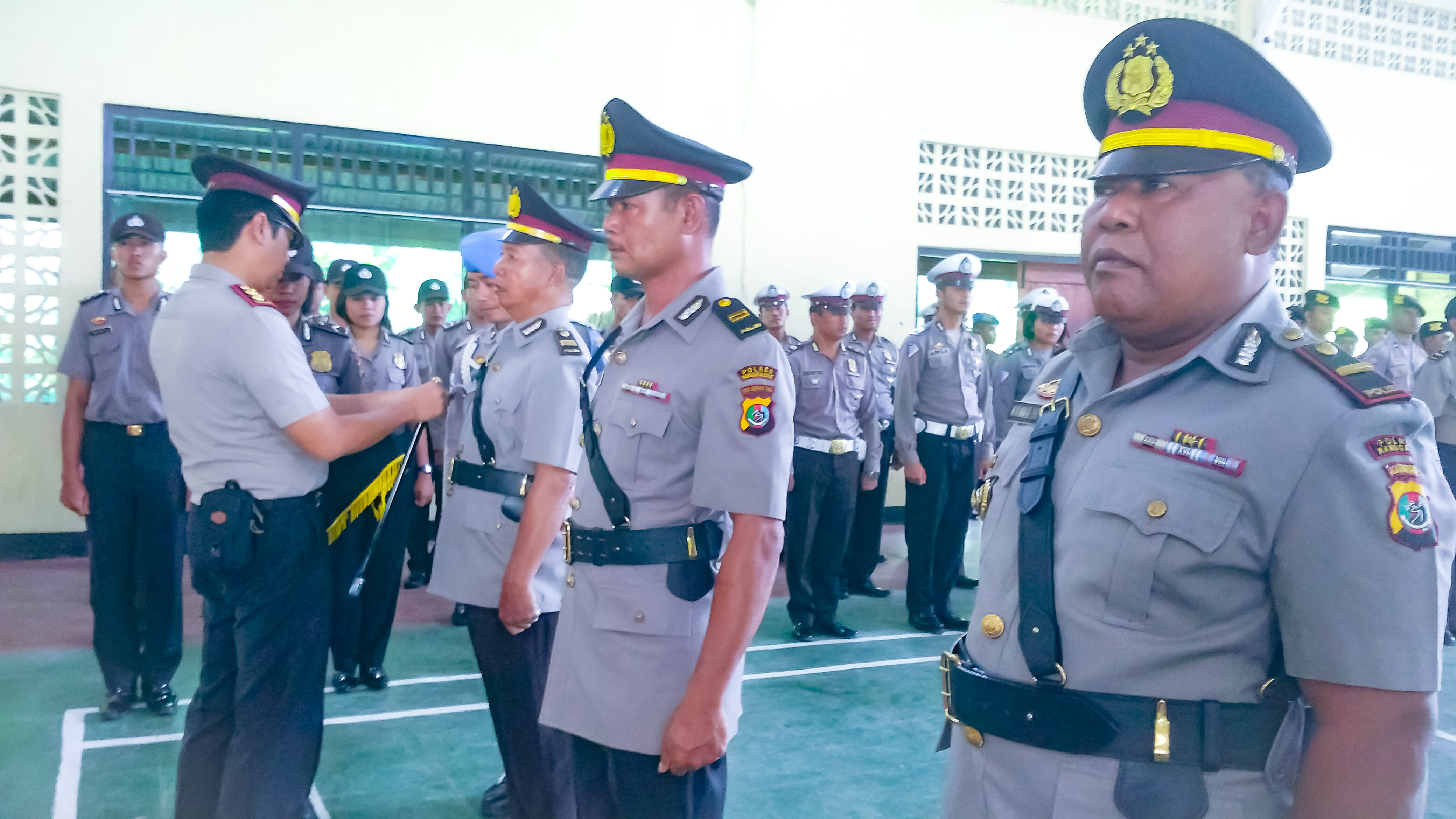 Polres Mabar gelar upacara sertijab kasat Resnarkoba, Kapolsek Kuwus dan Kapolsek Macang Pacar