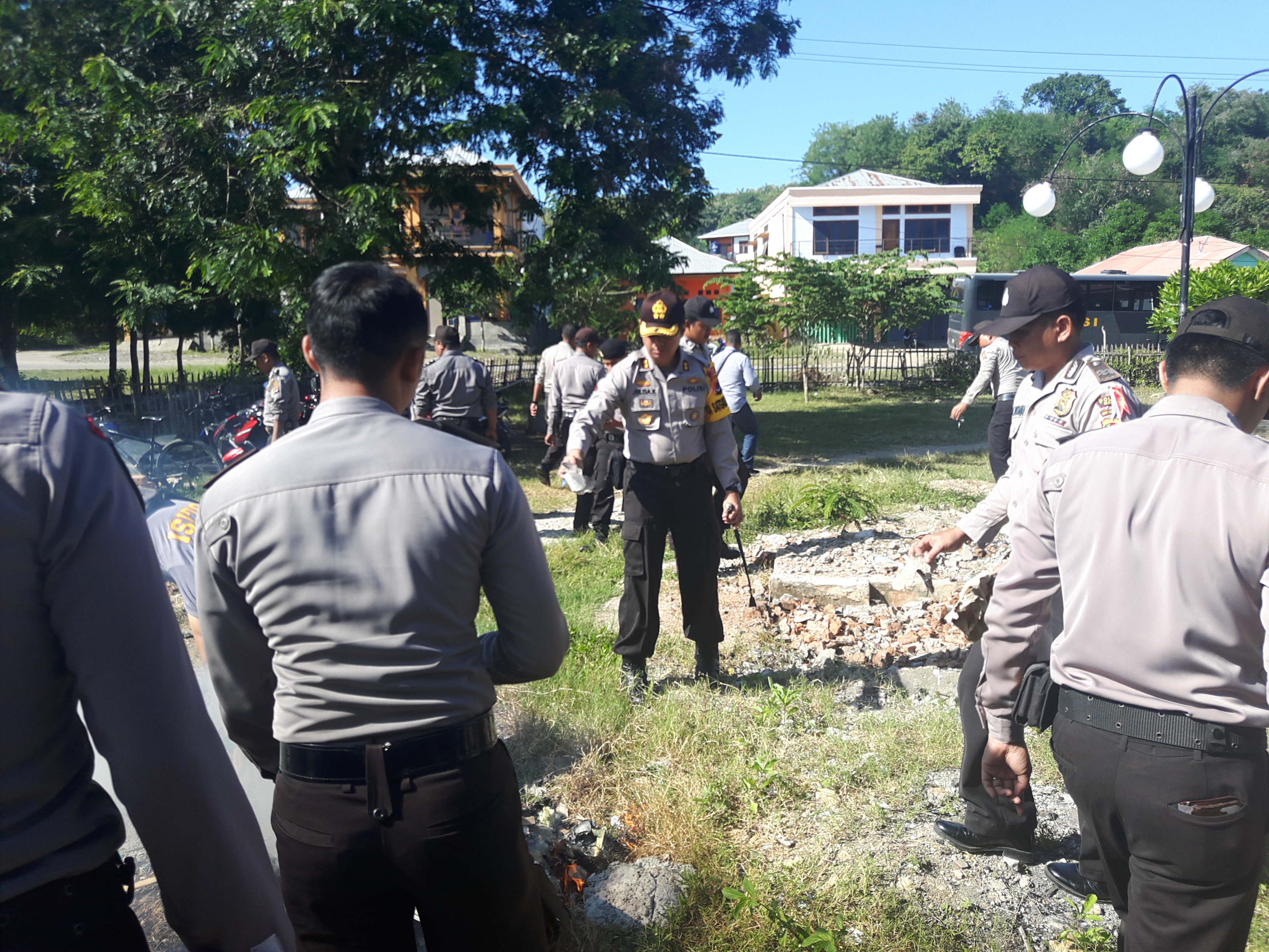 Kapolres Mabar Bersama Anggota Polres Mabar Melaksanakan Baksos di 3 Masjid Labuan Bajo