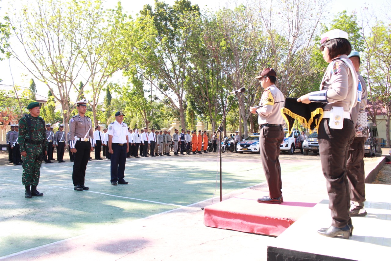 Kapolres Manggarai Barat Pimpin Apel Gelar Pasukan Operasi Zebra Turangga 2018