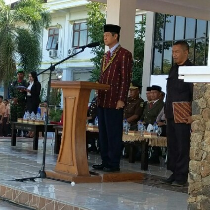 Peringati Hari Pahlawan, Pemda Mabar Gelar Upacara Bendera