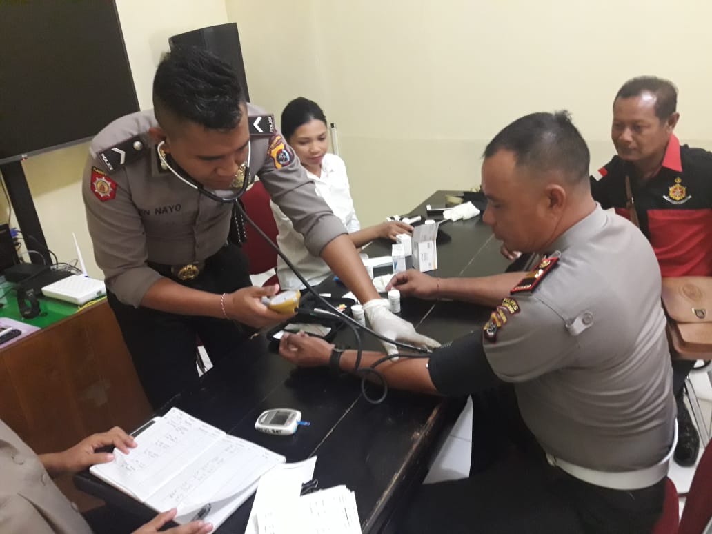 Para Pejabat Utama Polres Manggarai Barat Ikuti Pemeriksaan Kesehatan Rutin