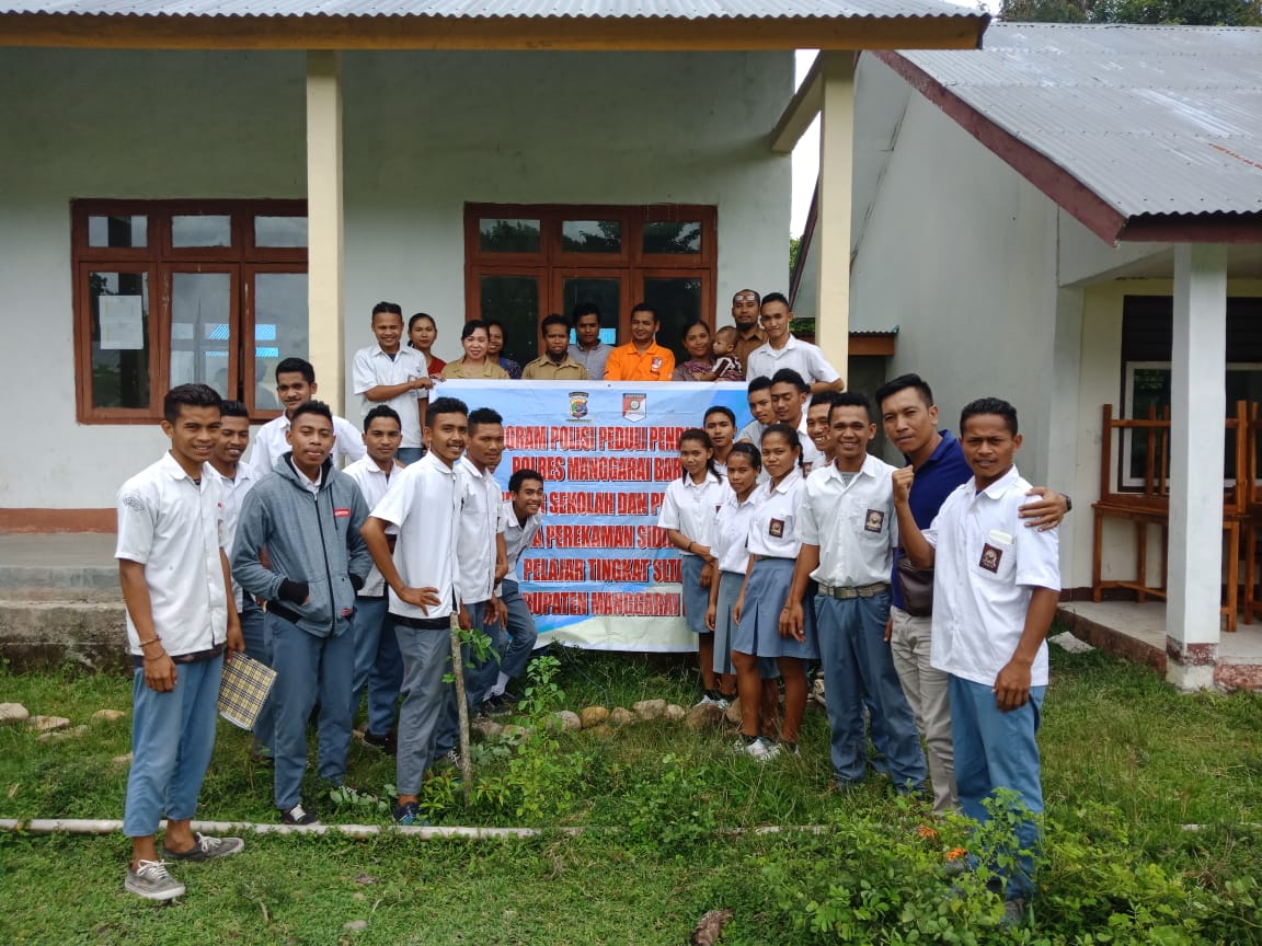 Siswa SMKN 2 Komodo Antusias Ikuti Perekaman Sidik Jari oleh Tim Inafis Polres Manggarai Barat