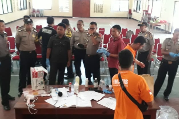 Hari Ke-2 Pelatihan Identifikasi, Anggota Polres Mabar Dilatih Ungkap Sidik Jari