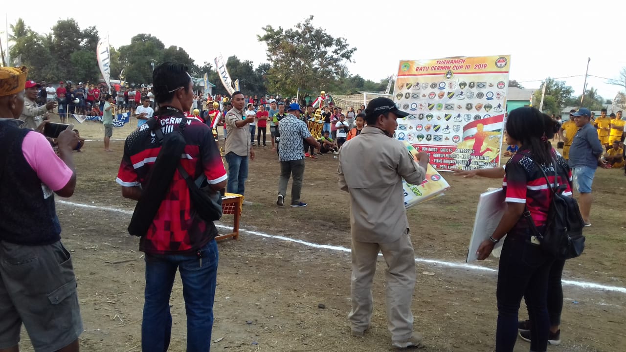 Polres Mabar Kerahkan Personel Kawal Pawai Pembangunan