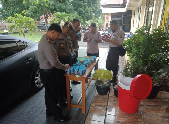 Virus Covid-19, Kapolres Mabar Bagikan Bubur Kacang Hijau, Sabagai Nutrisi Tambahan